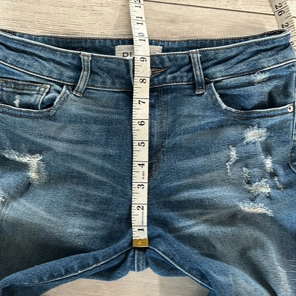 DL1961 distressed raw